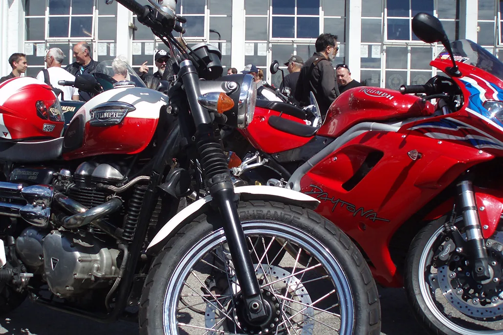 Ace Cafe London: Triumph Day &Amp; Band 'The Smash'